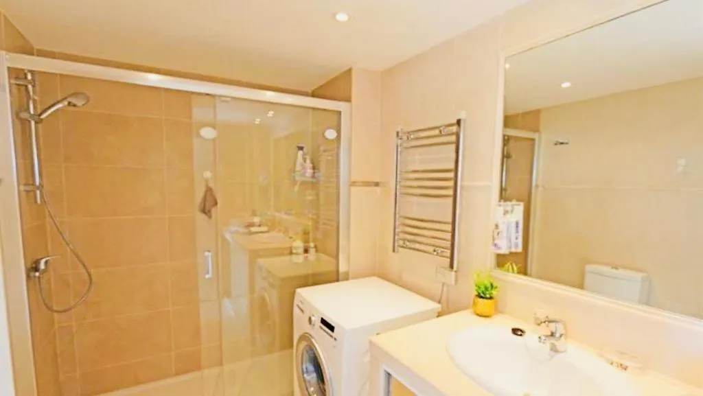 Fantastic Apartment Sea View Near Puerto Banus 马尔韦利亚